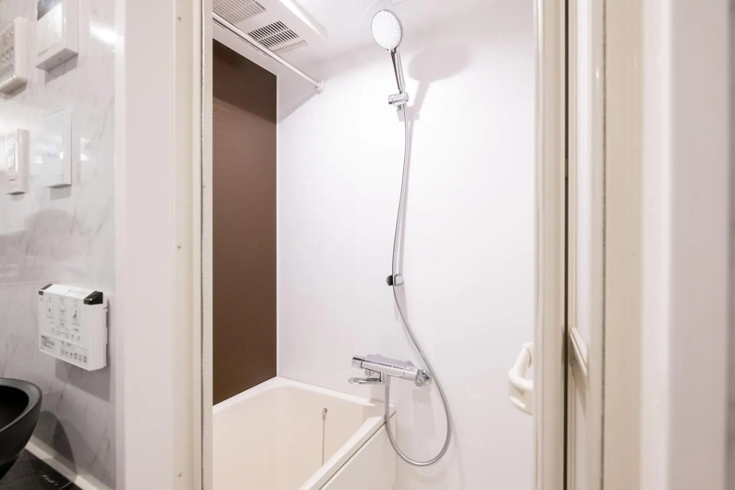 Lavie Hatsudai Tokyo Apartment