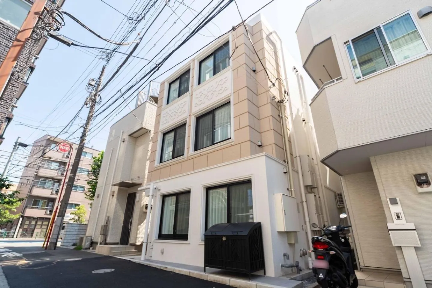 Lavie Hatsudai Tokyo 0*,  Japan